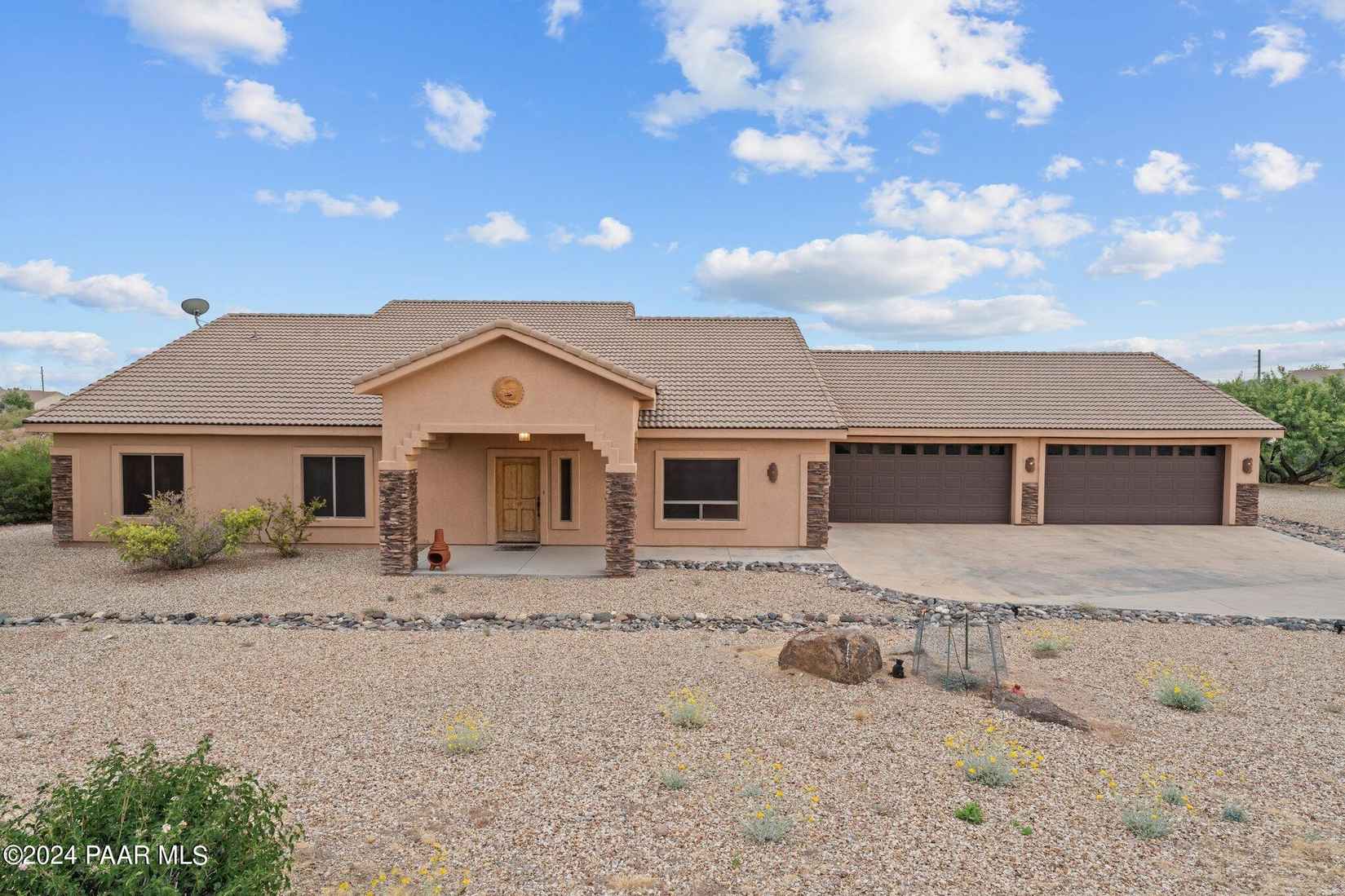 2905 N Silver Spur Dr  