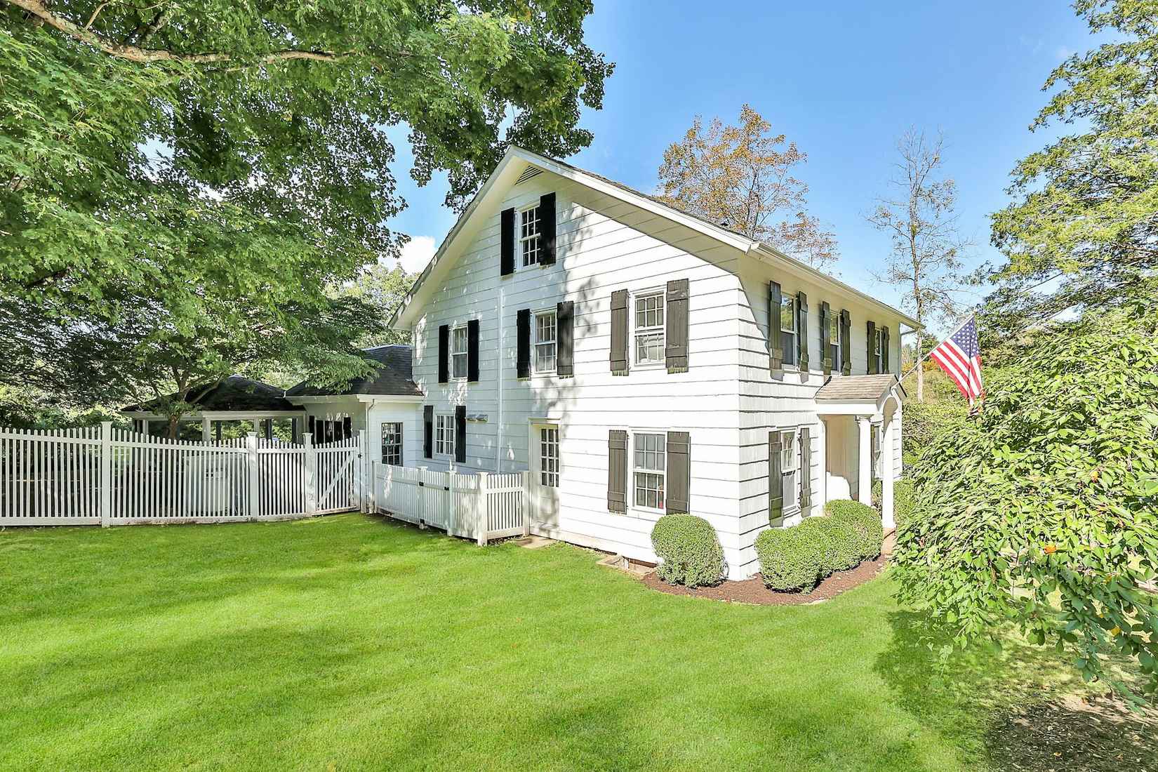 520 Mt Holly Rd  