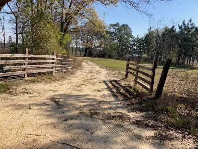 811 Davis Rd  