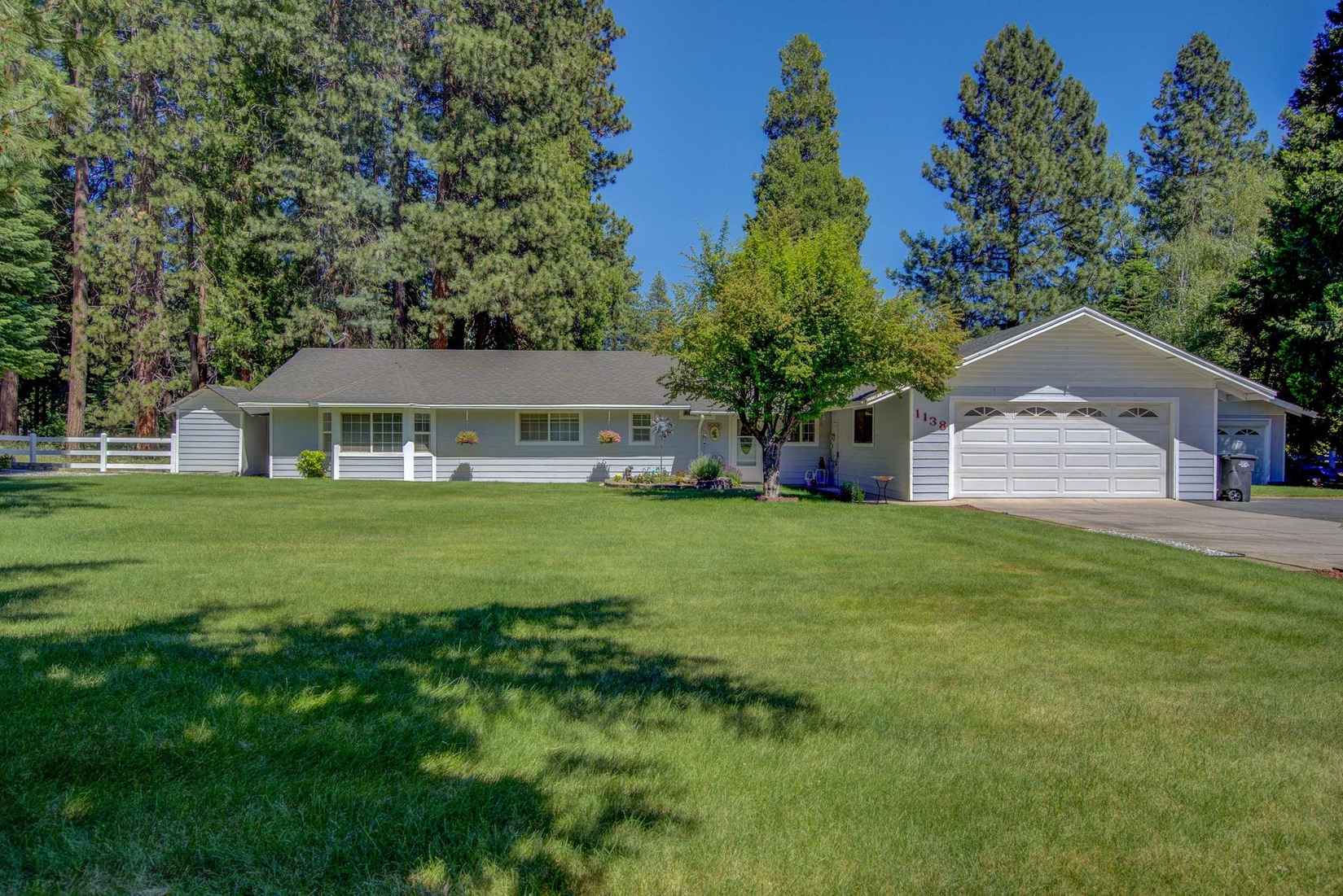 1138 Pne Grv  