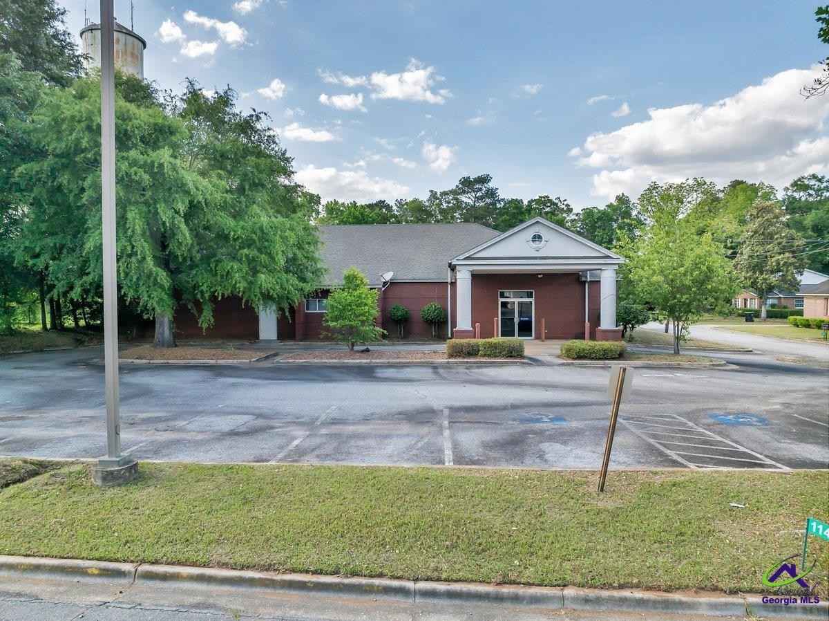 114 De Vaughn Ave  