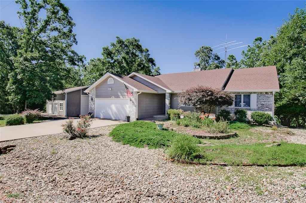 32 Kirkcolm Dr  