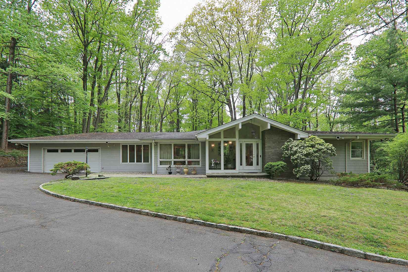 14 Loriann Rd  