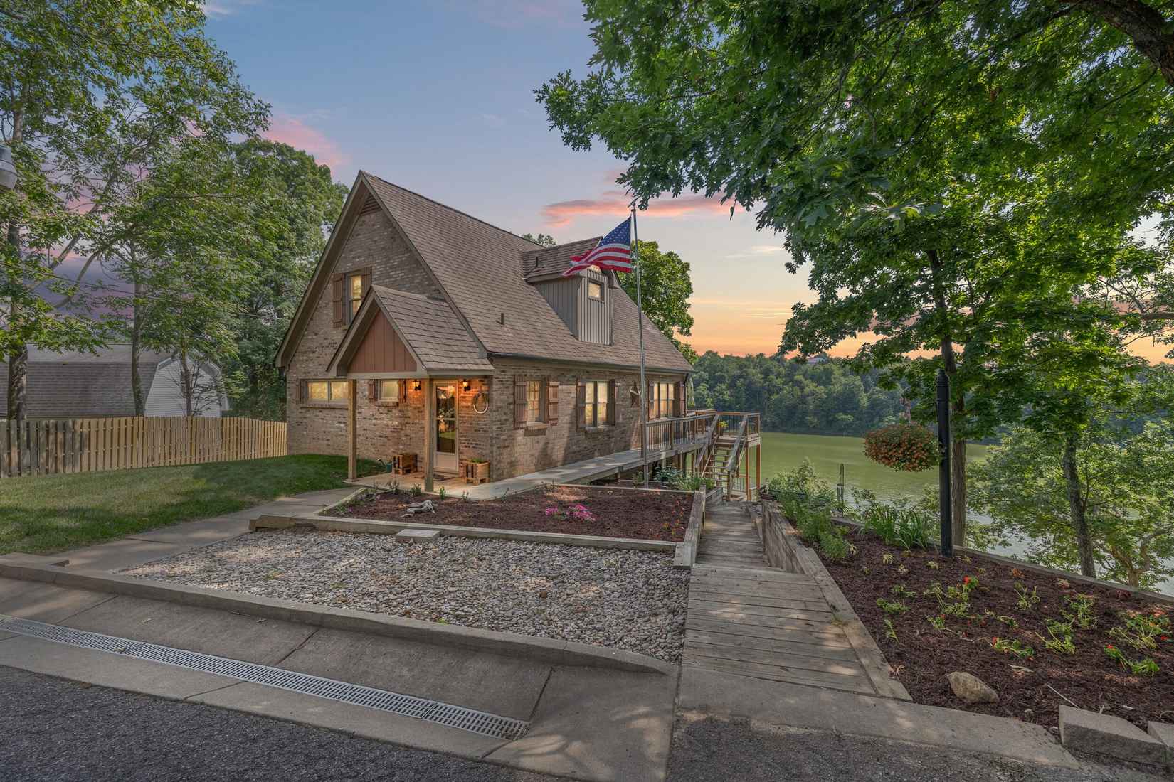 681 Herrington Woods  