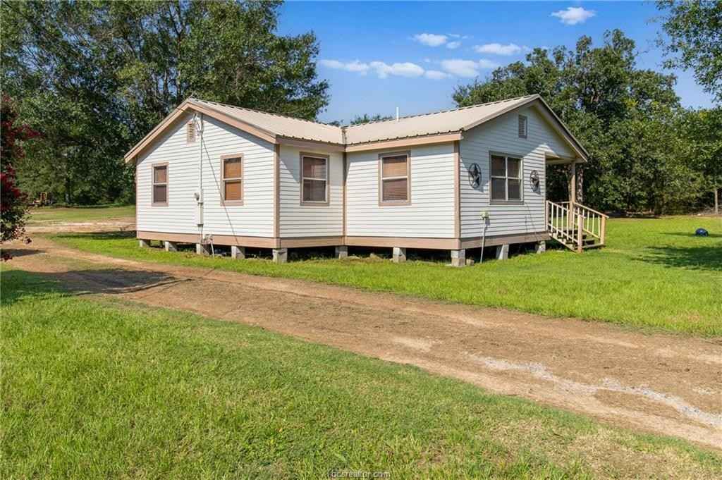 3220 Dick Barnes Loop  