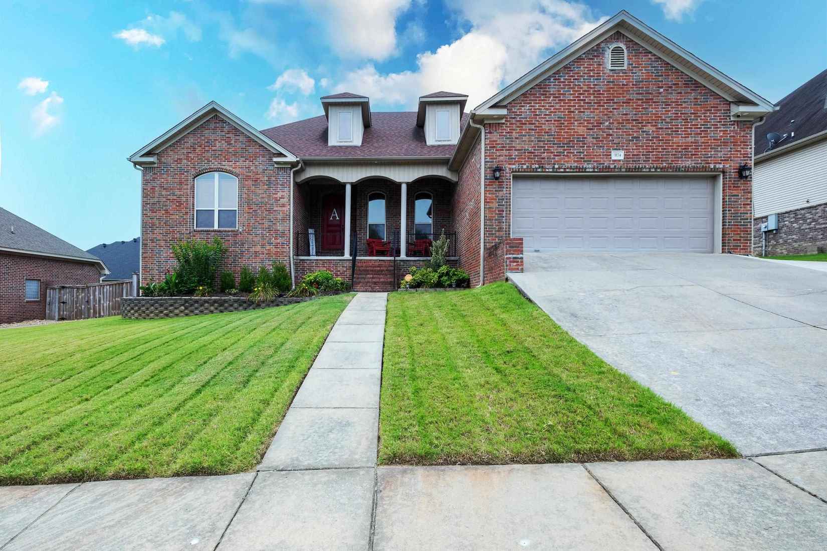 3174 Stonewall Dr  
