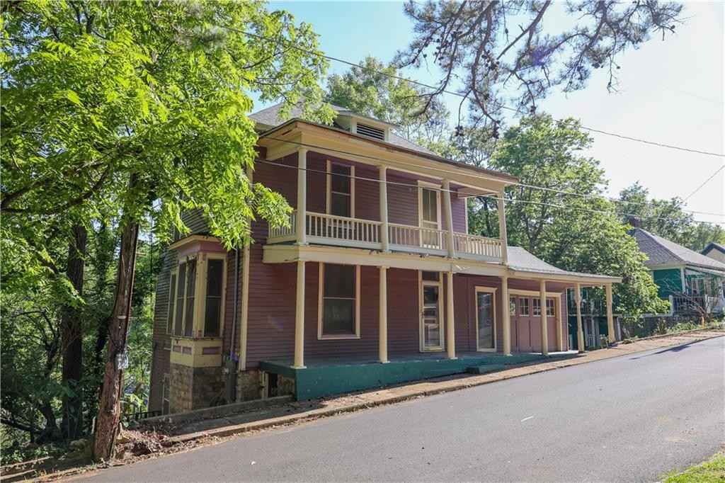 24 Elk St  