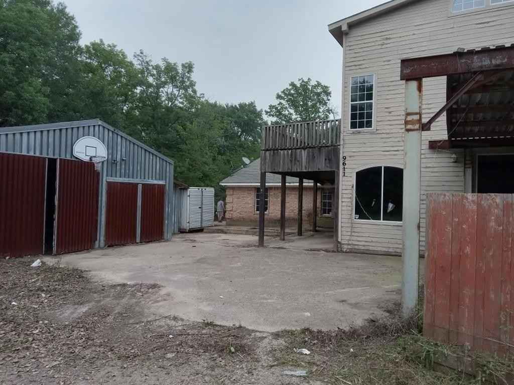 9611 Private Rd 3826  