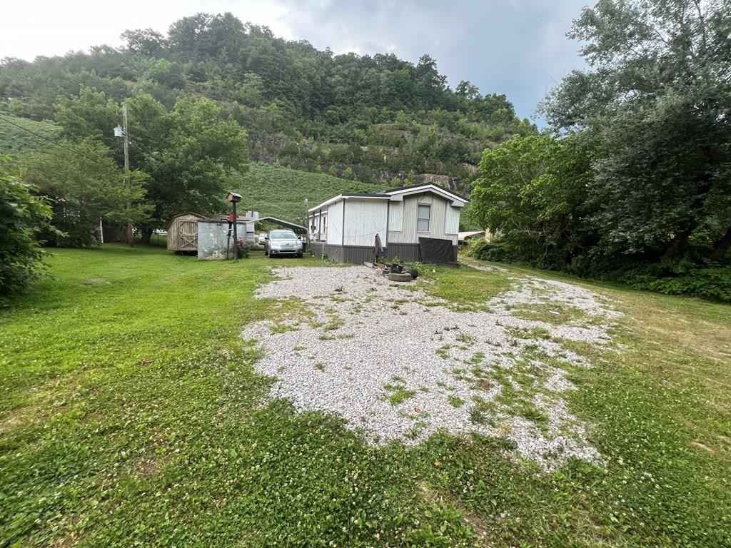 8002 Ky Hwy 610W  