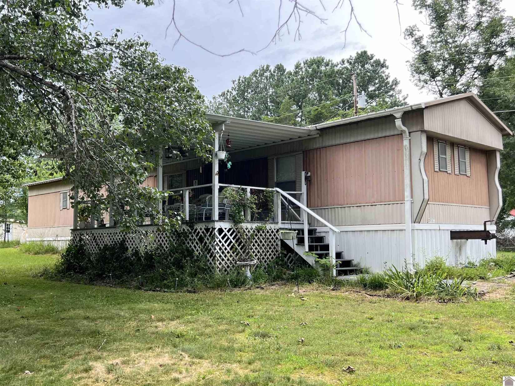 62 Twin Trees Rd  