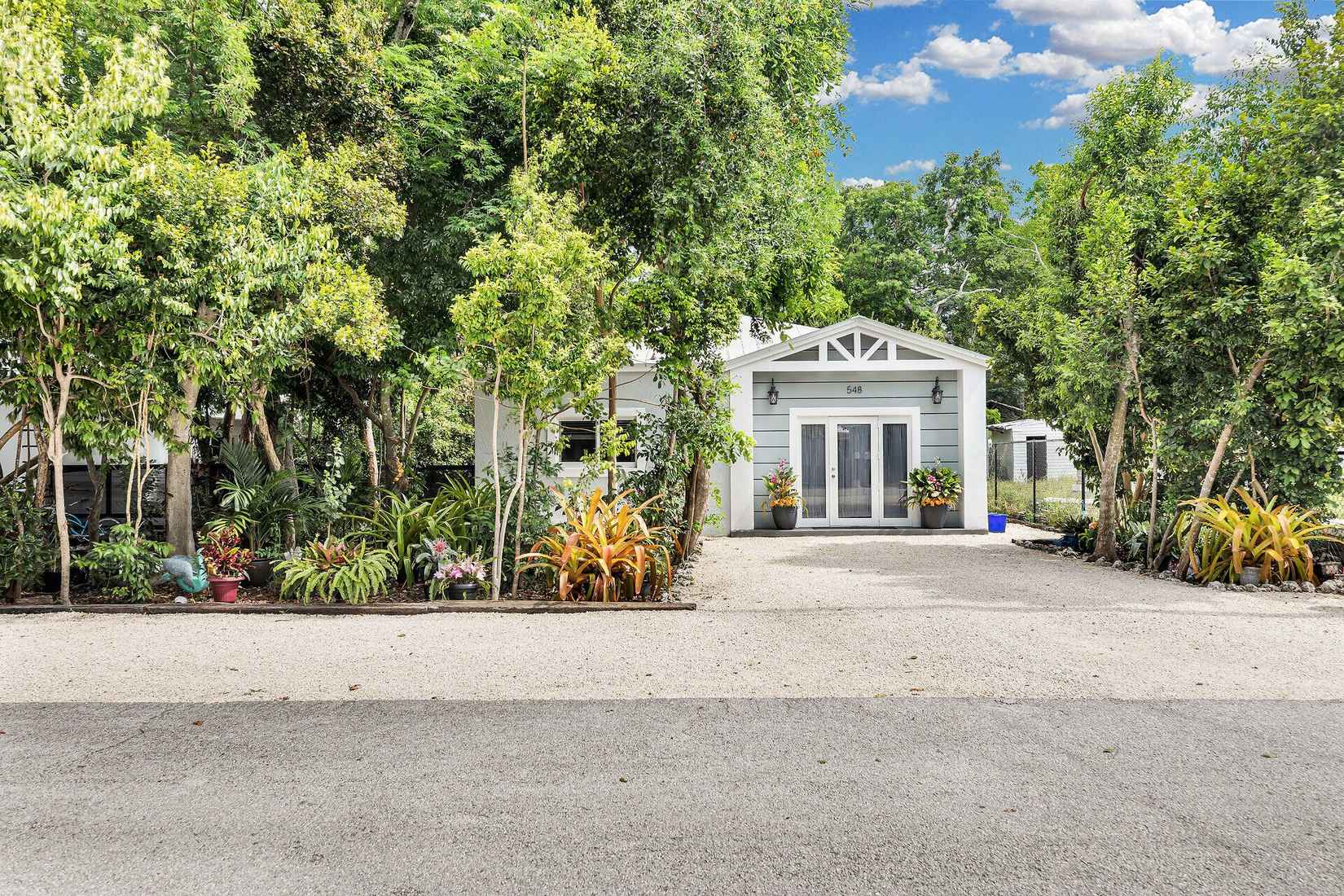 548 Palm Dr  