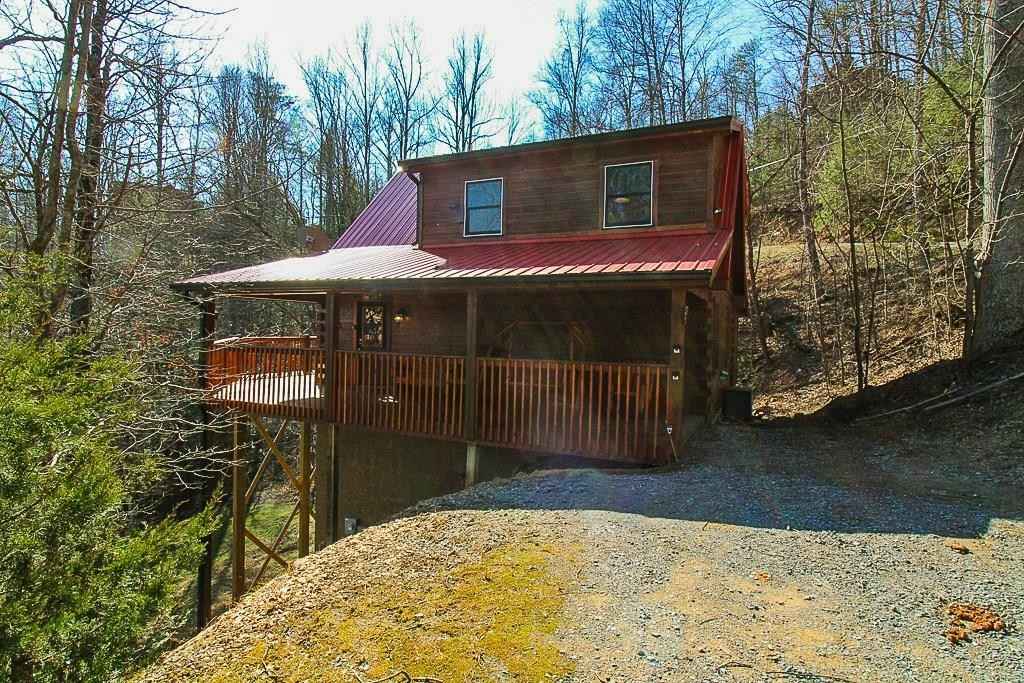 1439 Mountain Dreams Way  