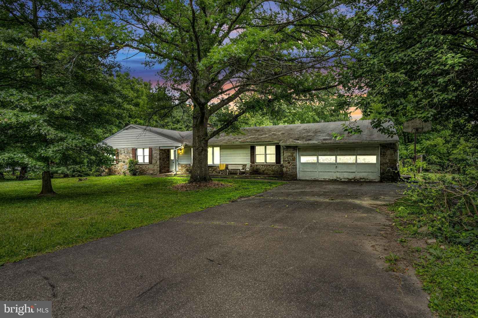105 Nob Hill Park Dr  