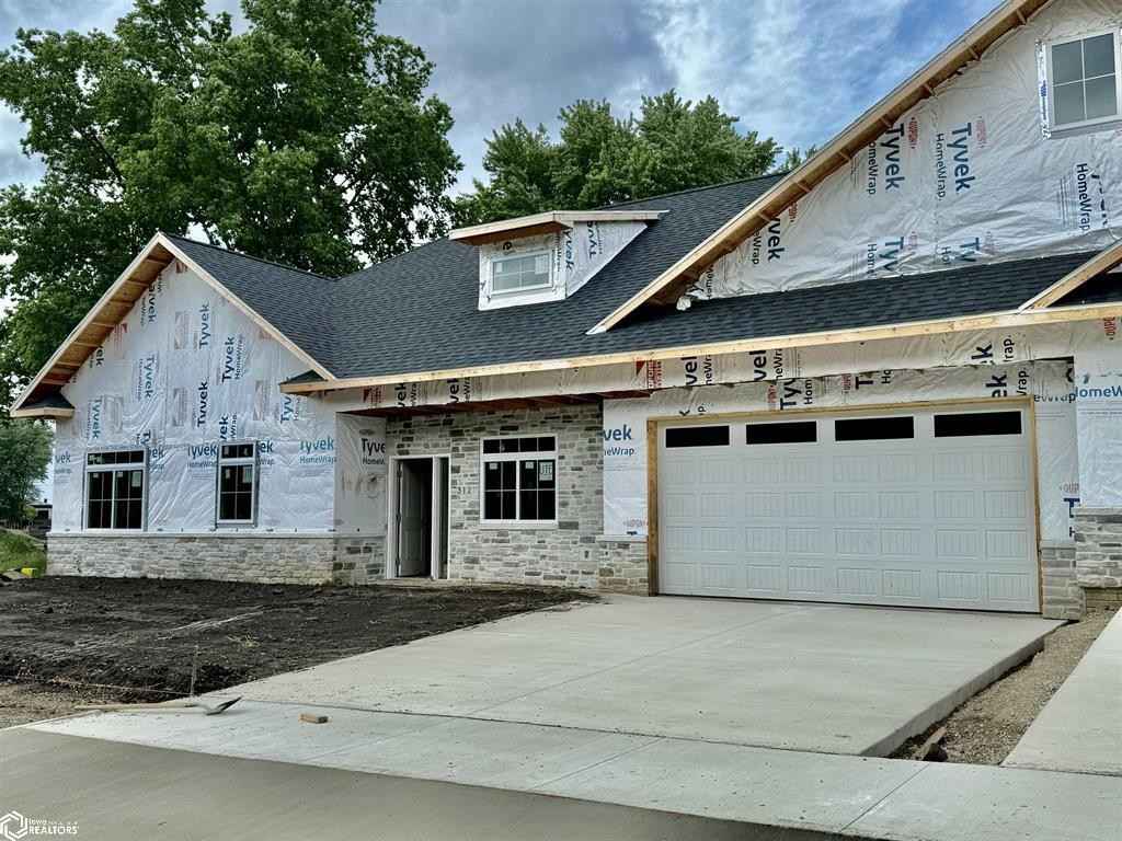 312 27th Pl S  
