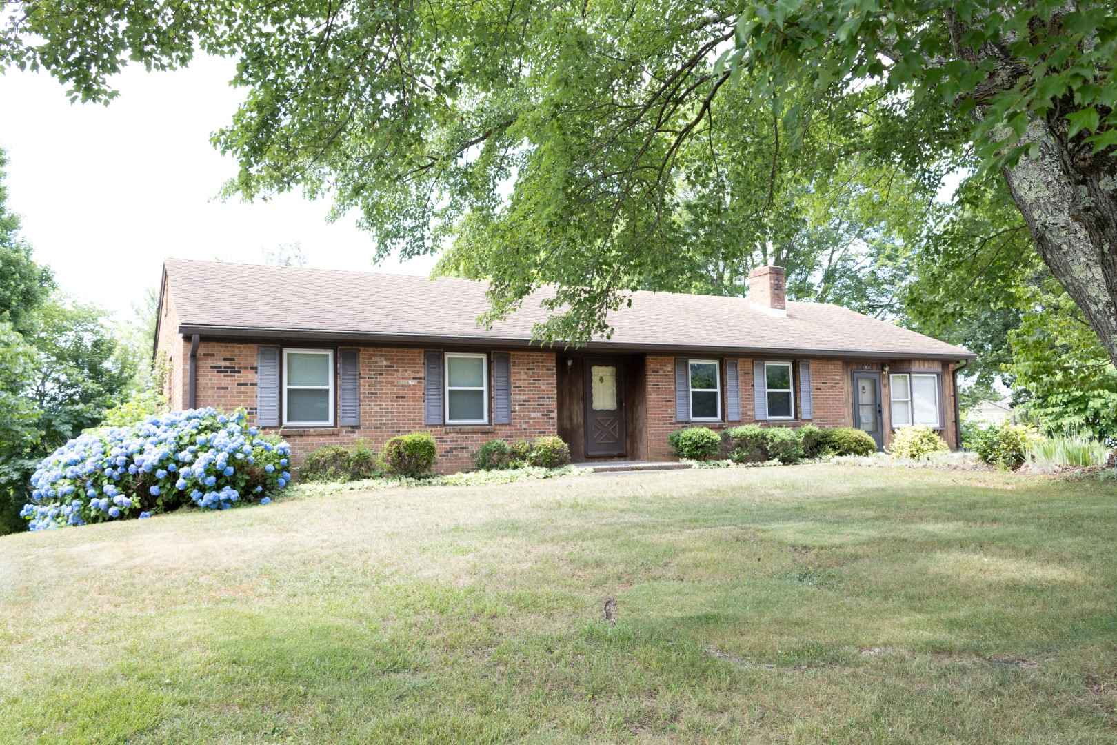 184 Crestview Dr  
