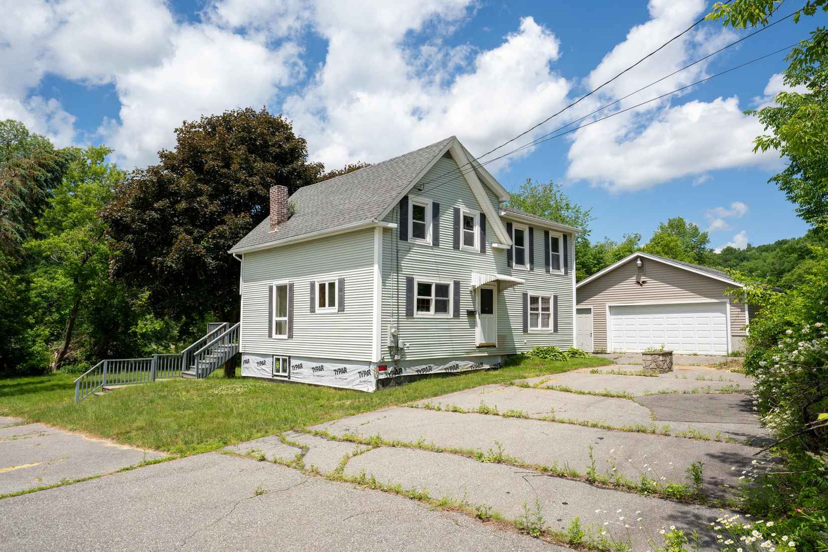 7-11 Lorette Ln  