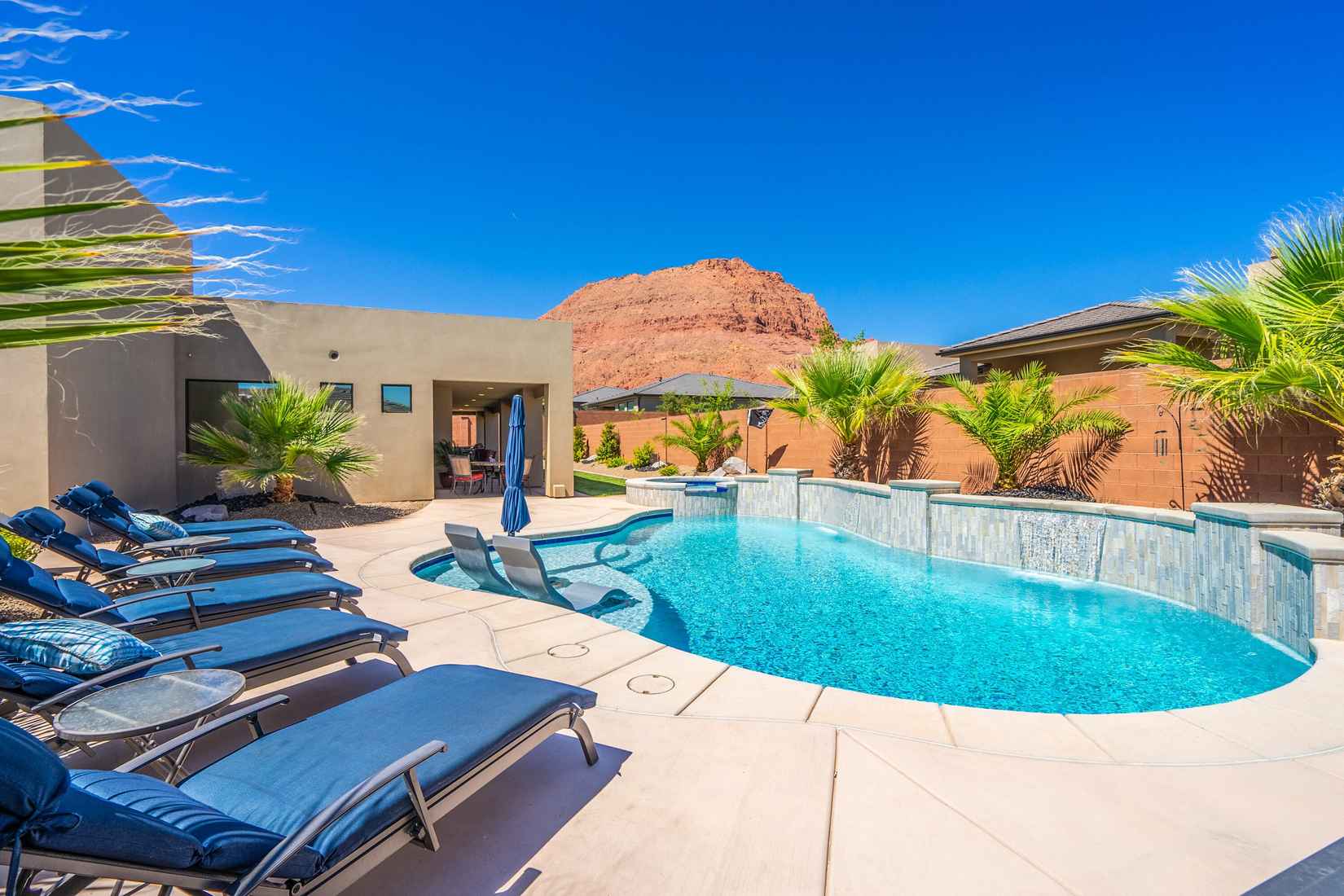 106 Apex LN  