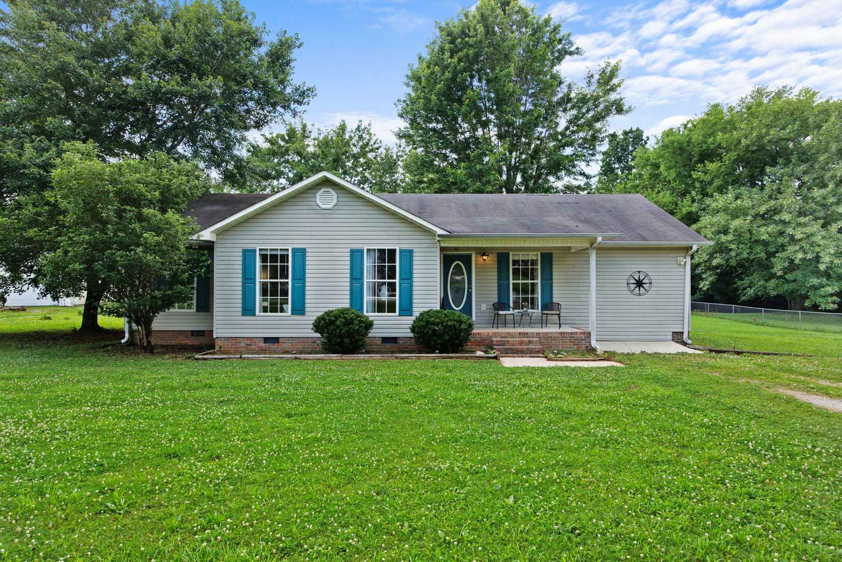 78 Shoals Paradise Dr  