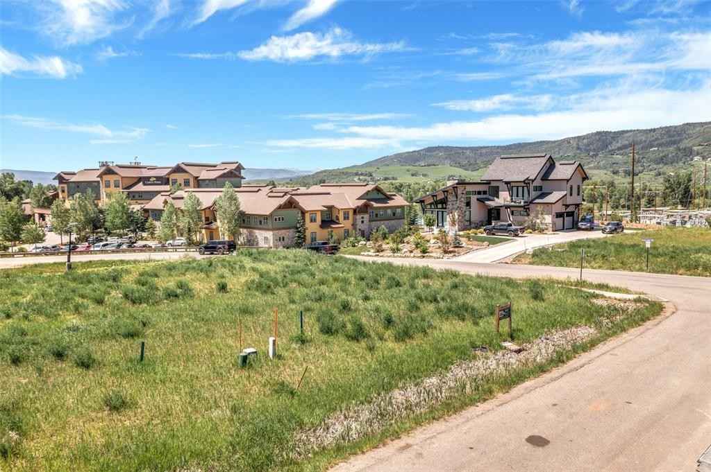 2687 BRONC BUSTER Loop  