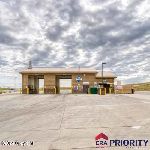 1100 E Shoshone Ave -  