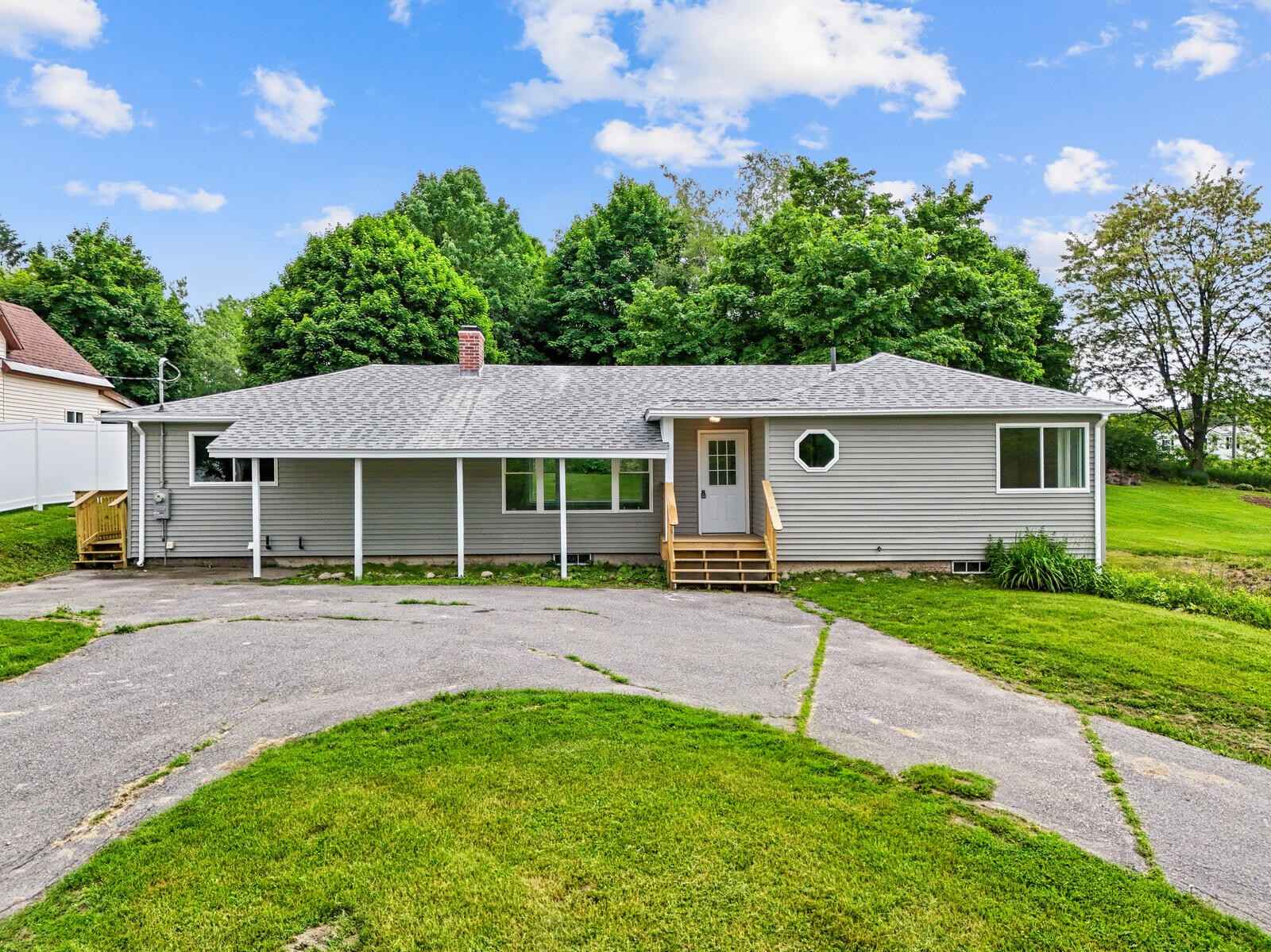 11 Kennebec St  