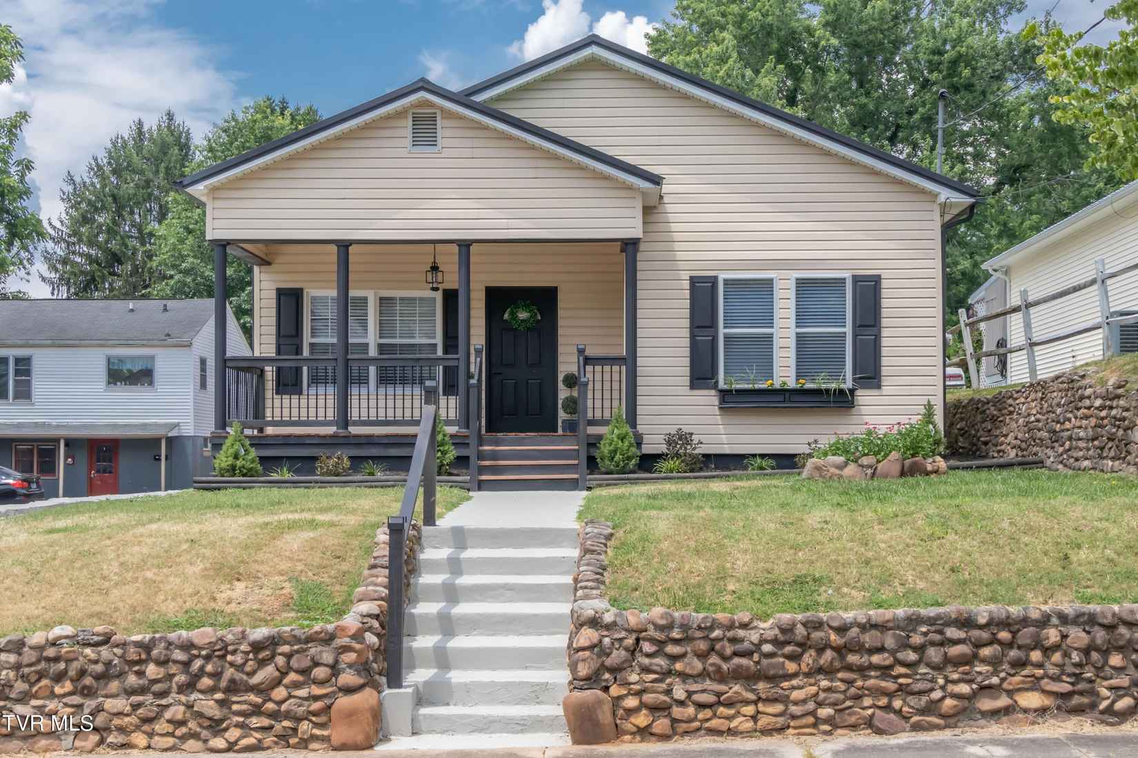 223 Taylor St  