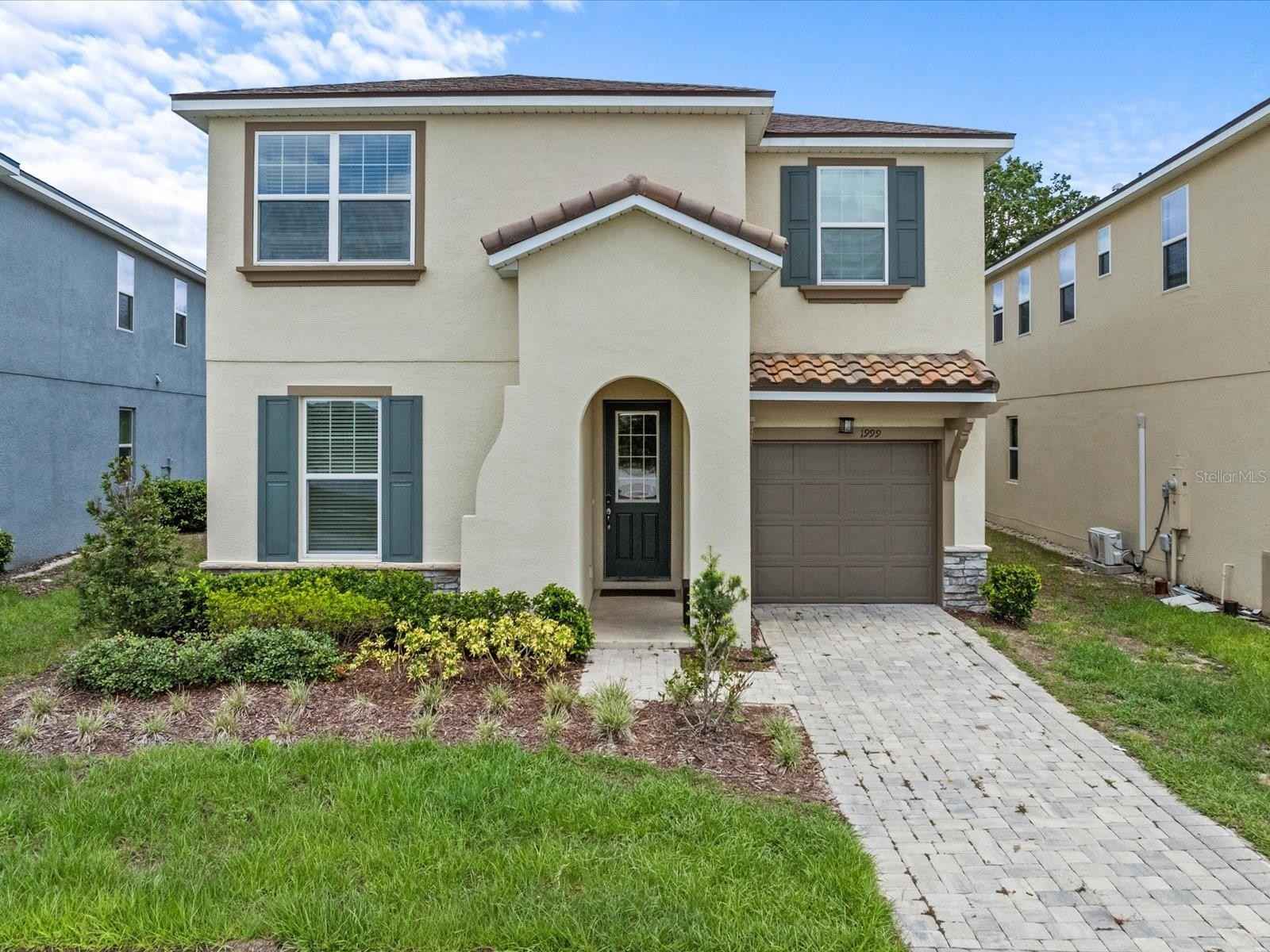 1999 TROPICAL PALMS CIR  