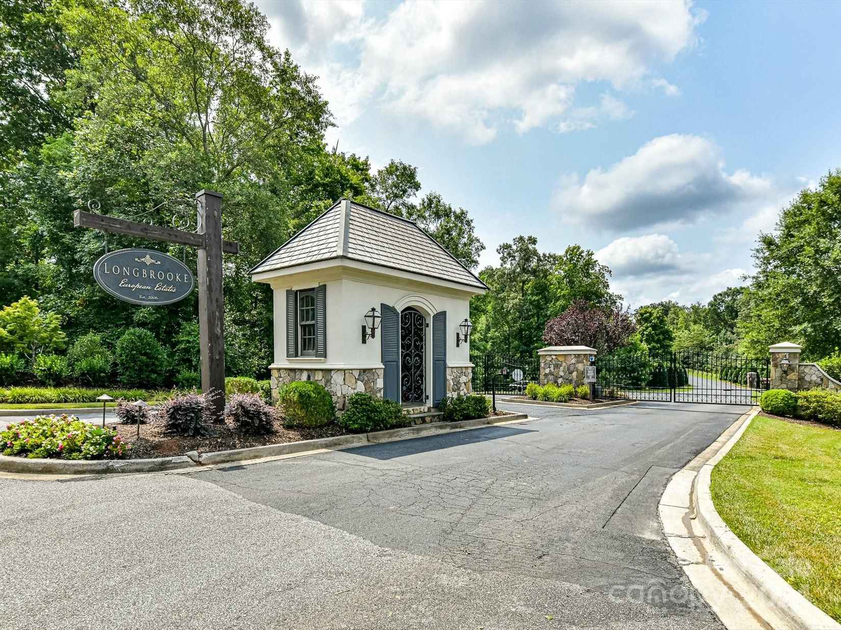 7453 Barrington Rdg Dr  