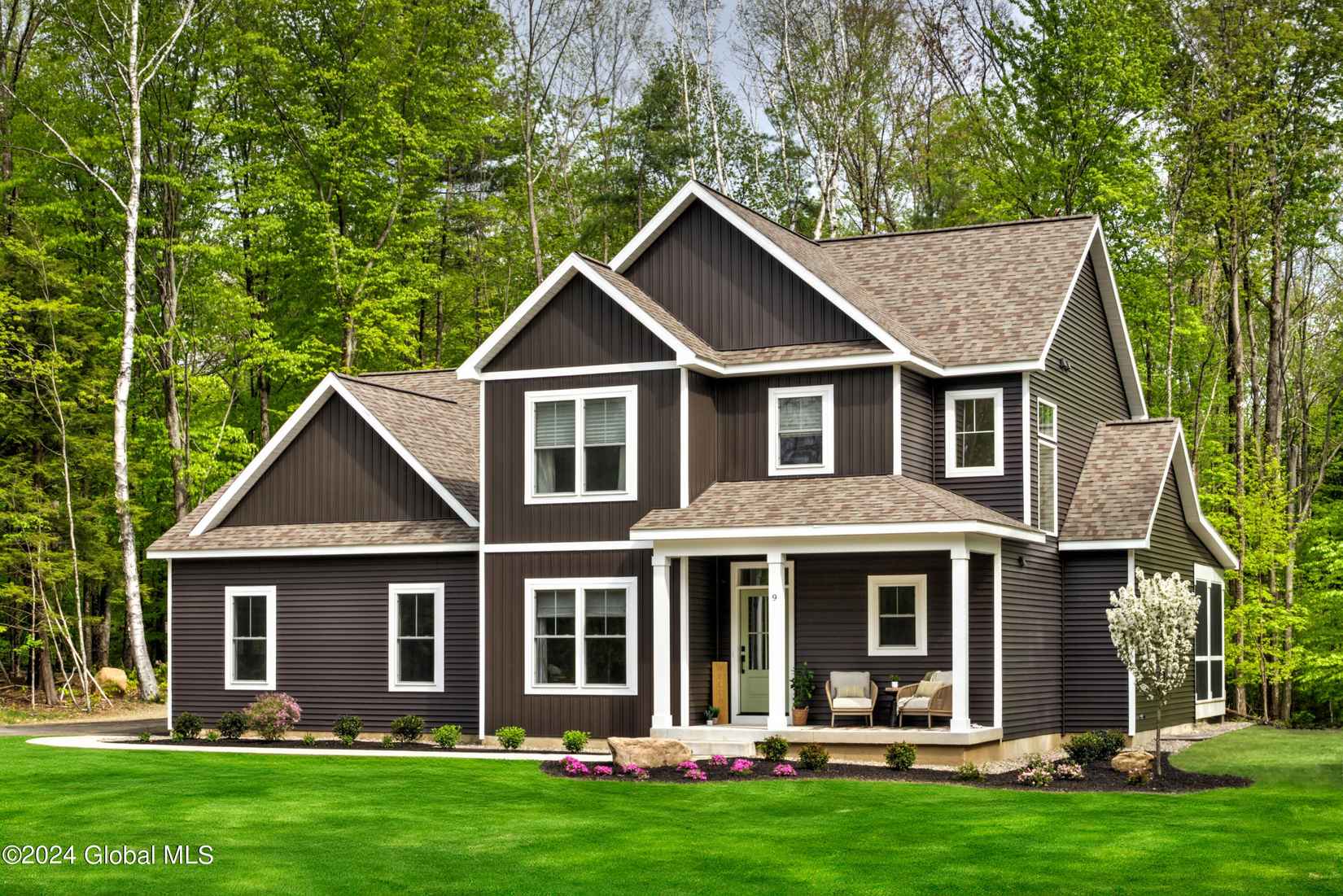 9 Crestwood Dr  