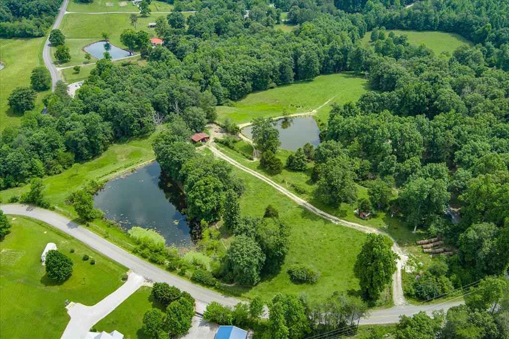 19 32 AC W Creston Rd  