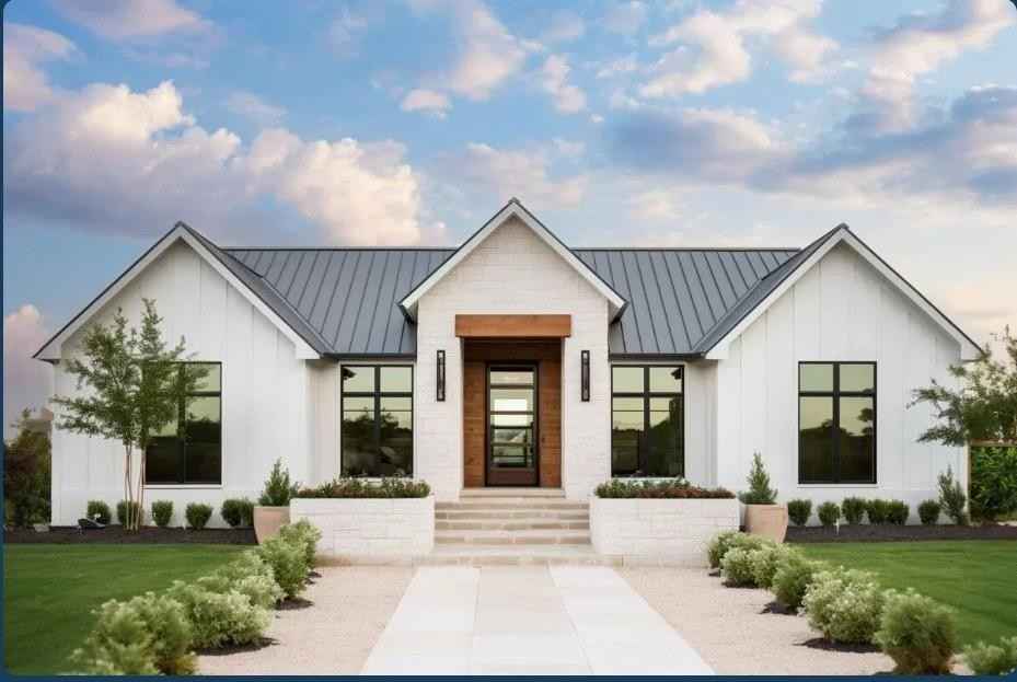 1104 Lakeside Trl  