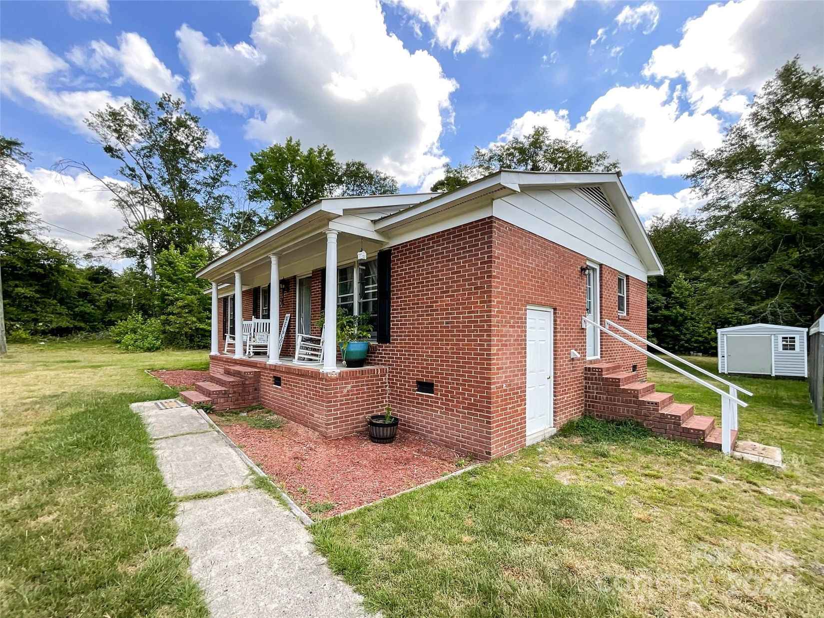 160 Planters Rd  