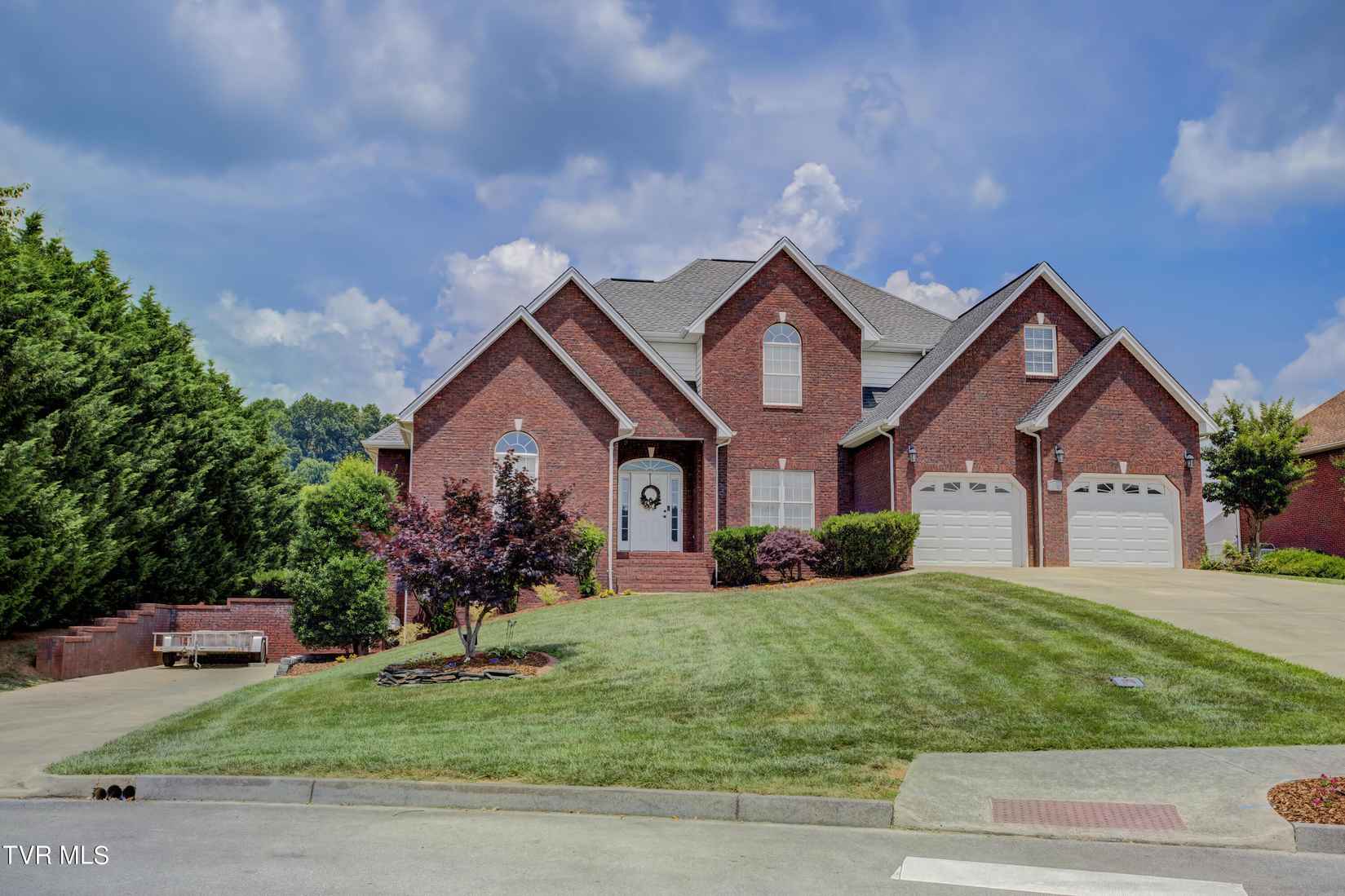 105 Sugarcane Ln  