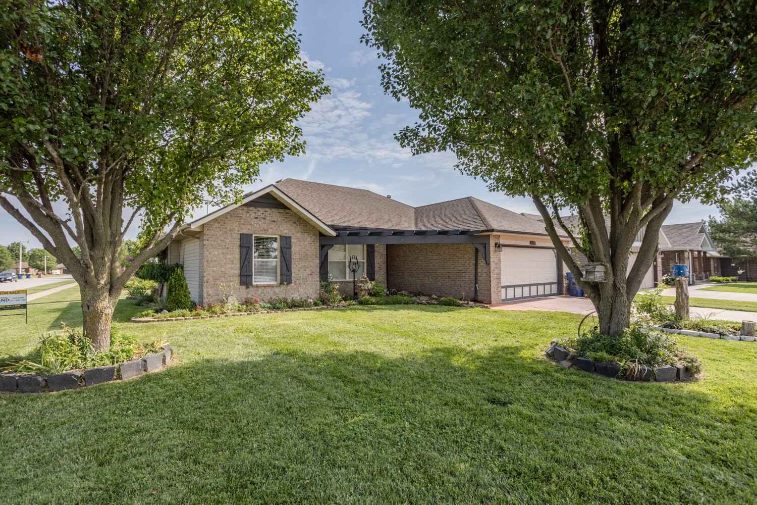 154 Lace Bark Ave  