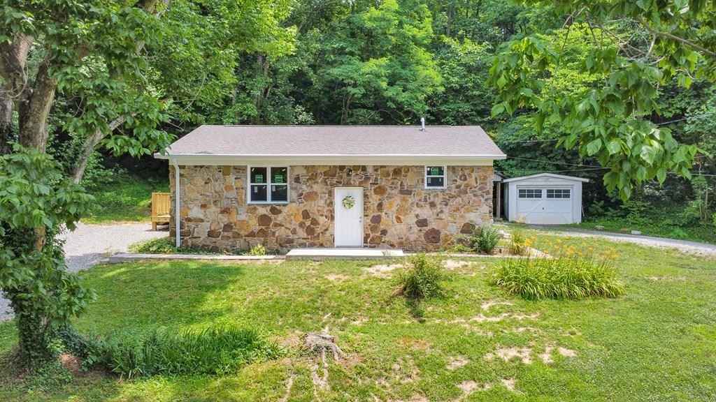 1445 Hidden Vly Rd  