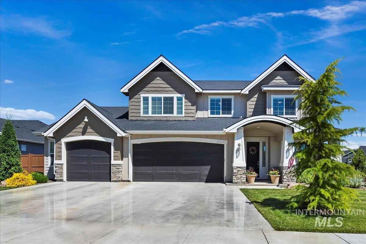 2510 N World Cup Way  