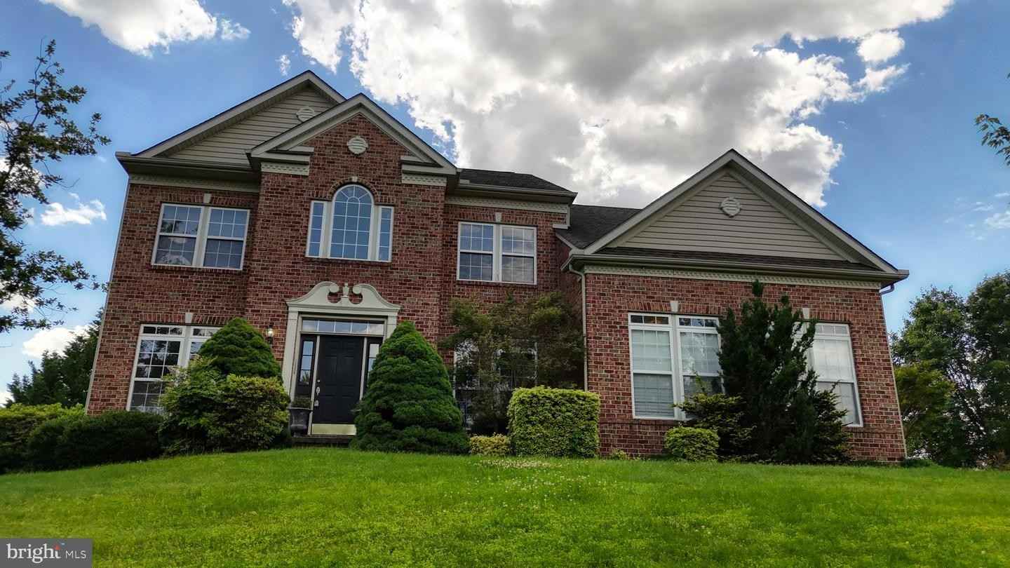 306 BLUE HERON CT  
