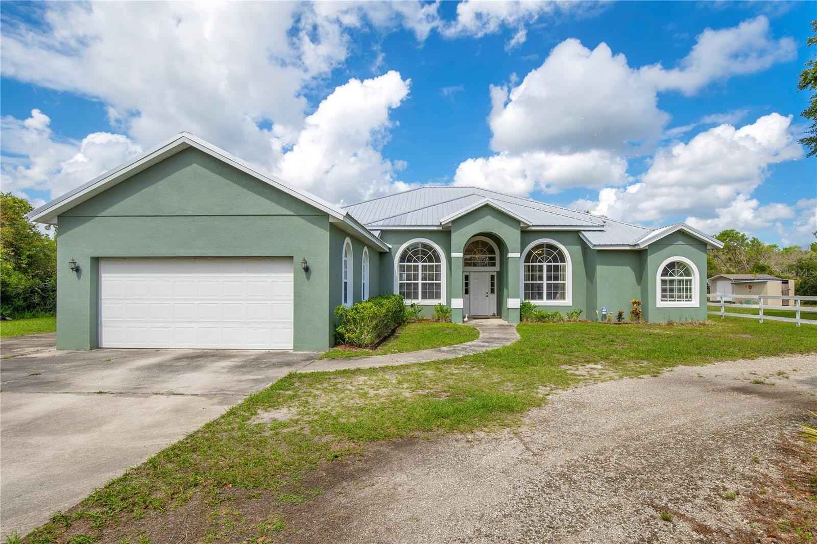 3335 Riverhead Dr  