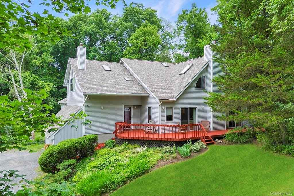 70 Duck Pond Rd  