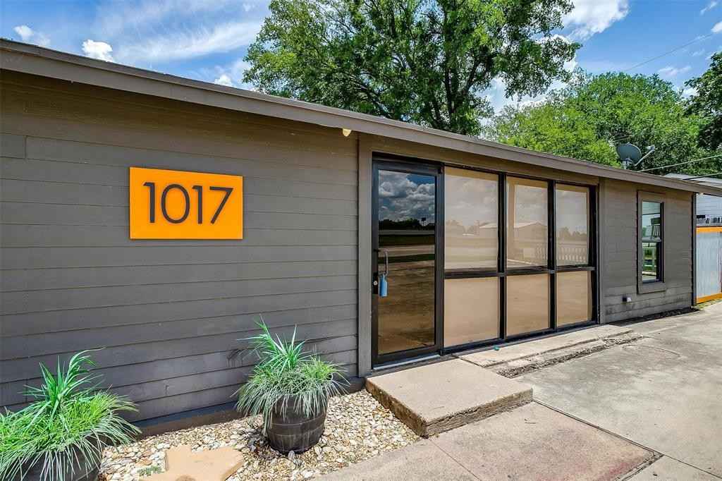 1017 Southeast Pkwy  