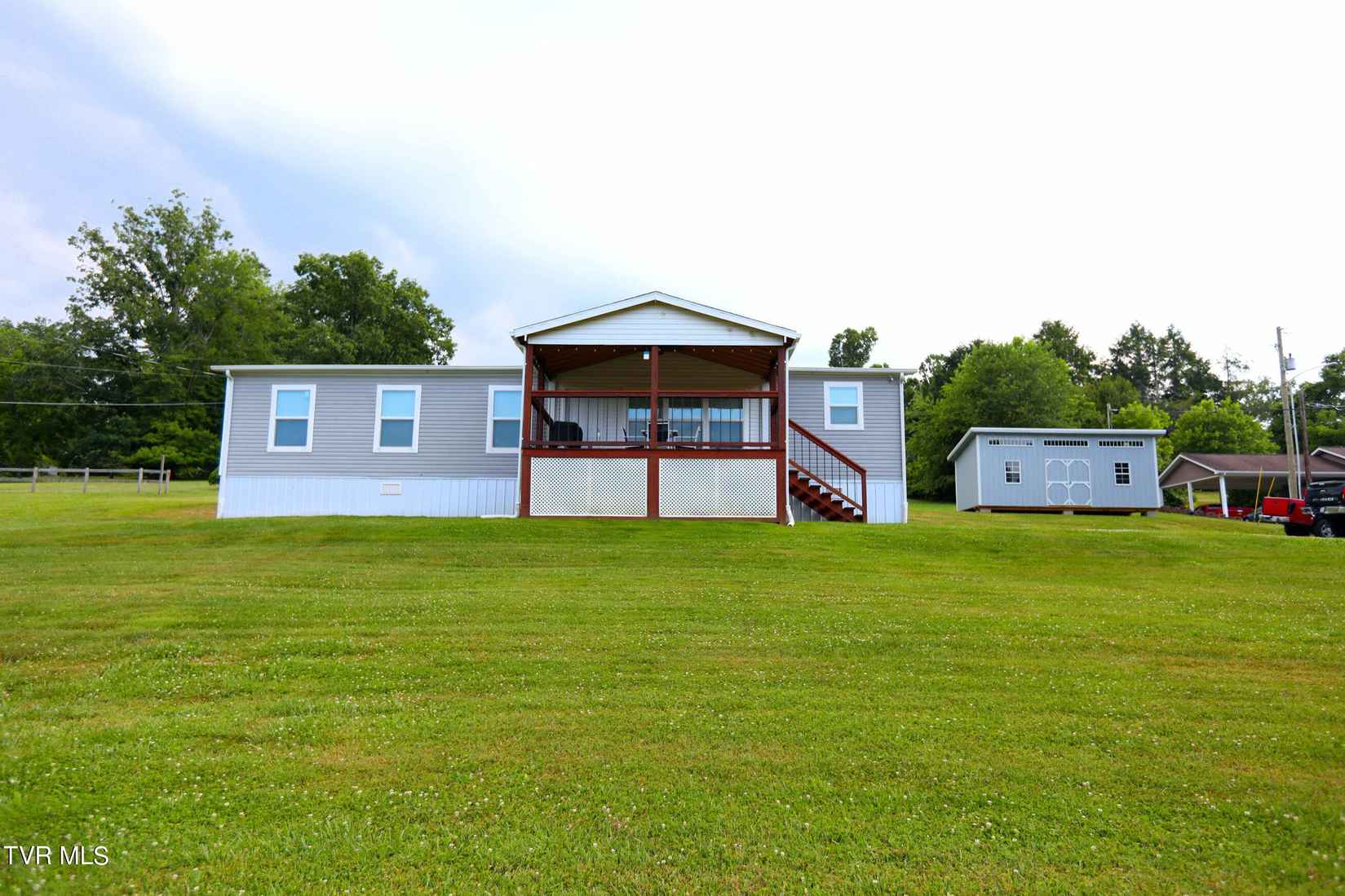 610 Southeast Kiser Ave  