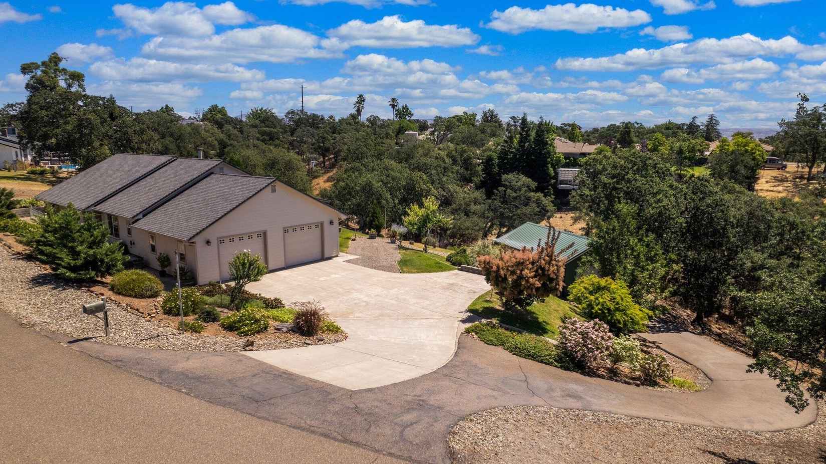 22295 Branding Iron Ln  