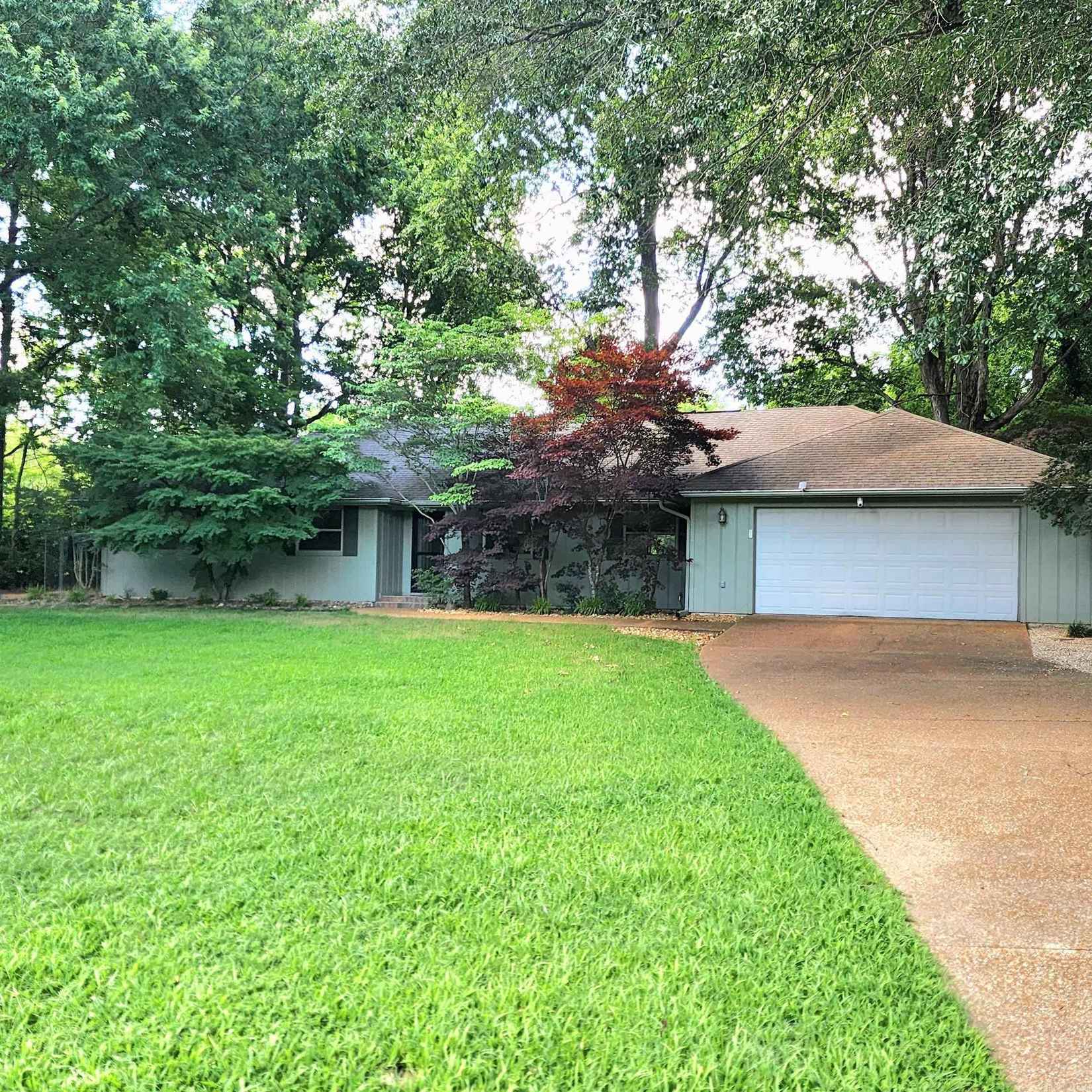 106 Walker Dr  