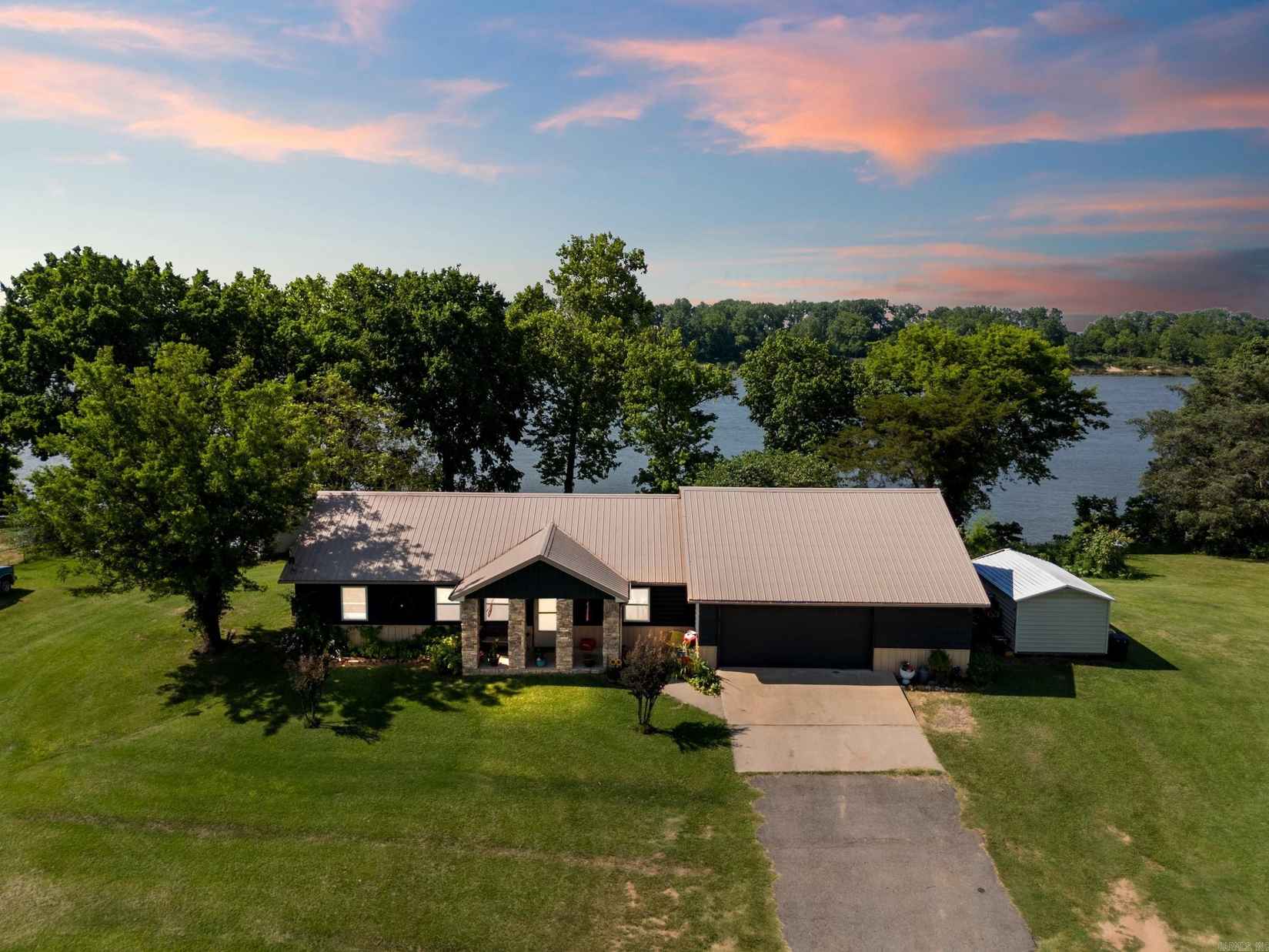 113 River Bank Rd  