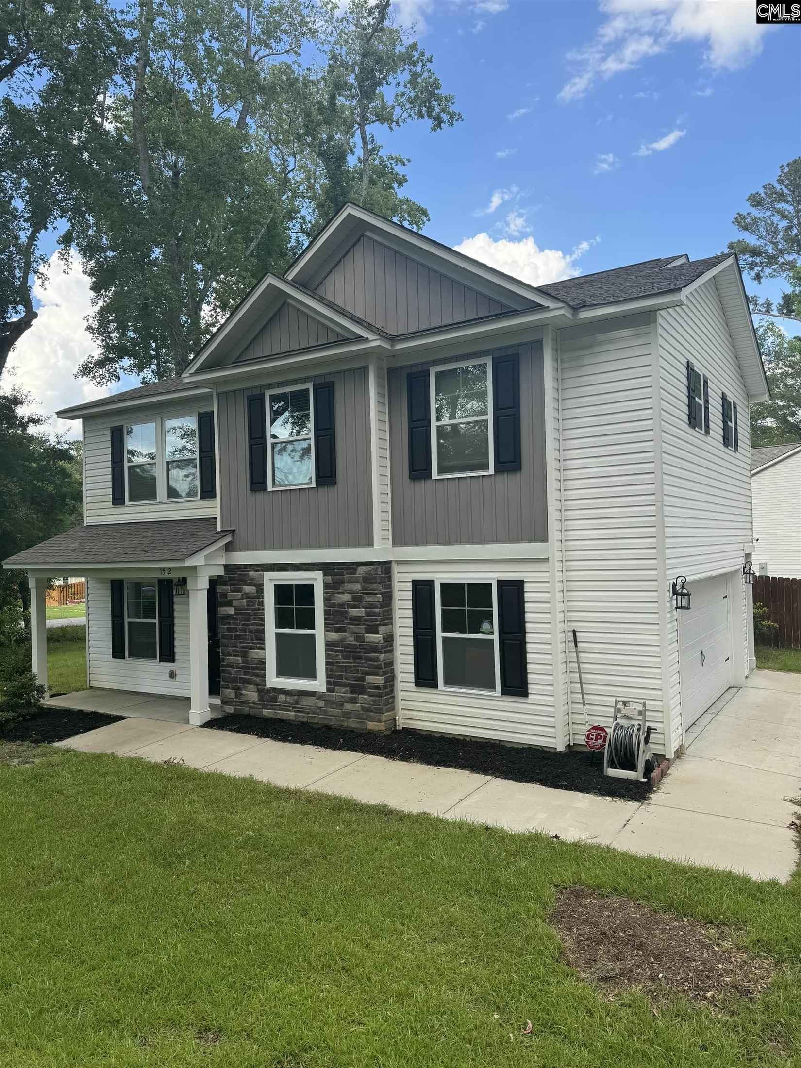 1512 Lakeshore Dr  