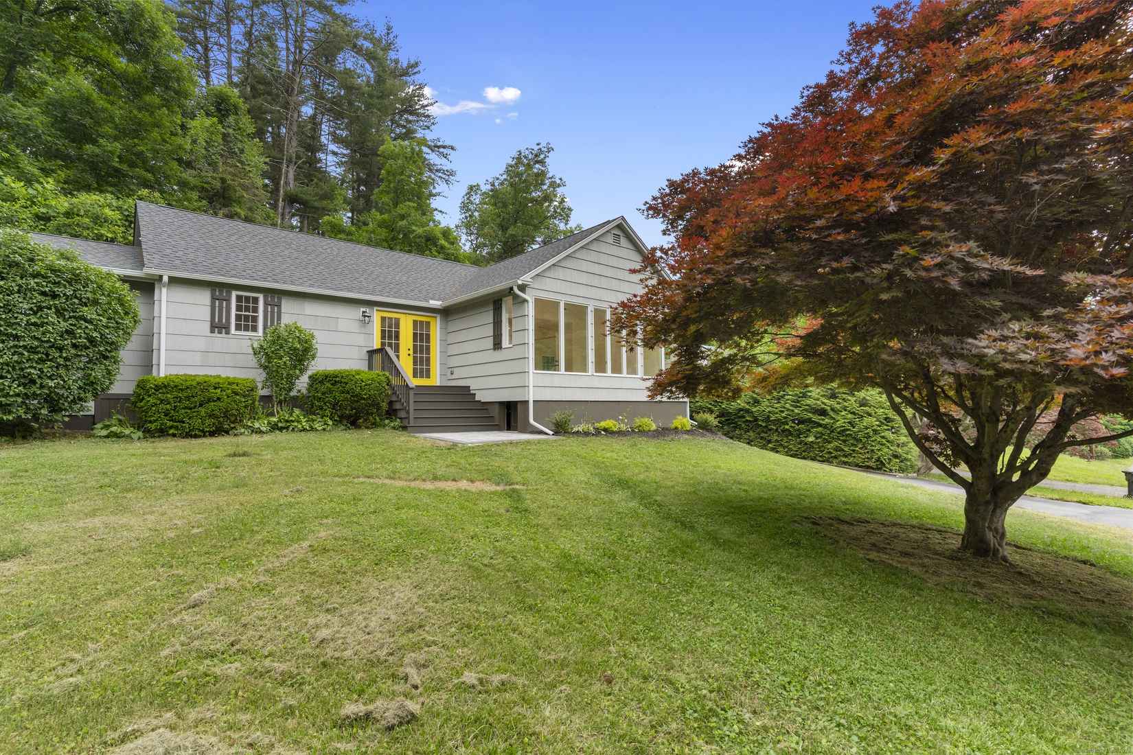 61 East Litchfield Rd South  