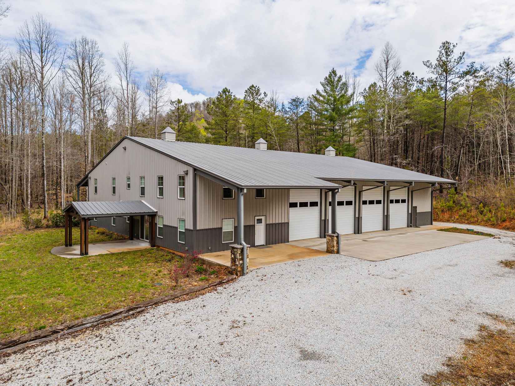114 Hudson Cir  