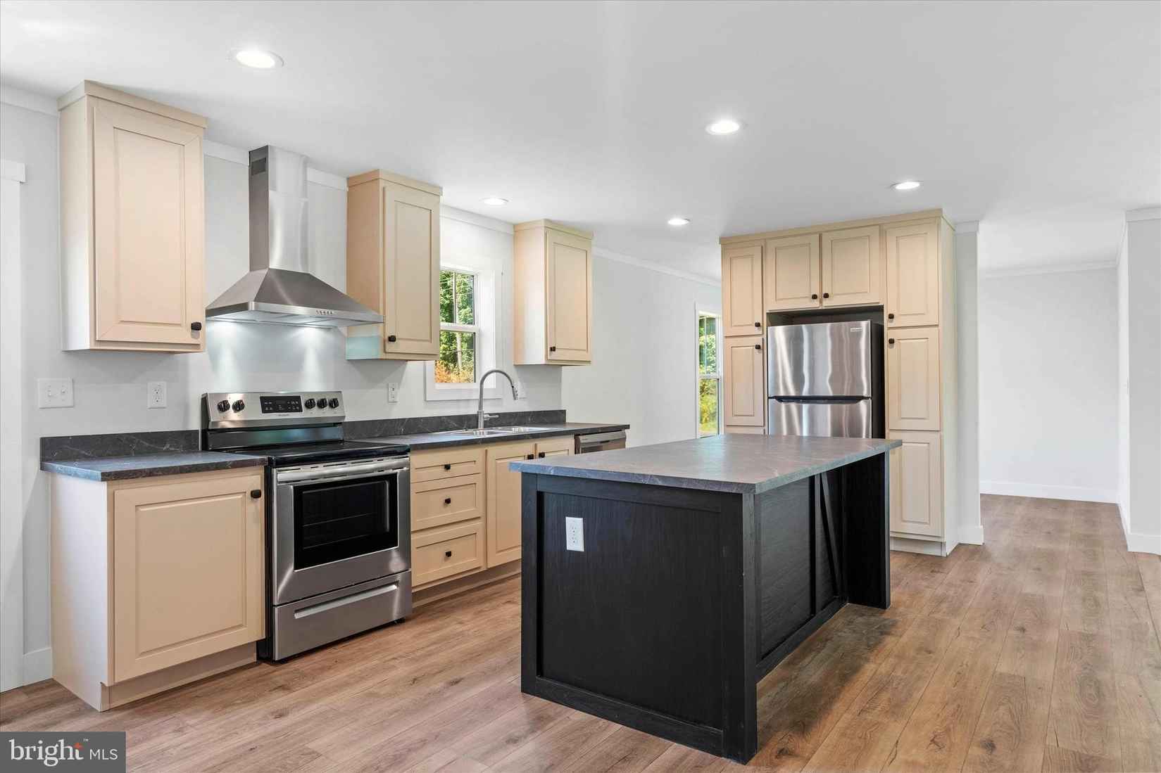 6541 BIG STONE Bch Rd  