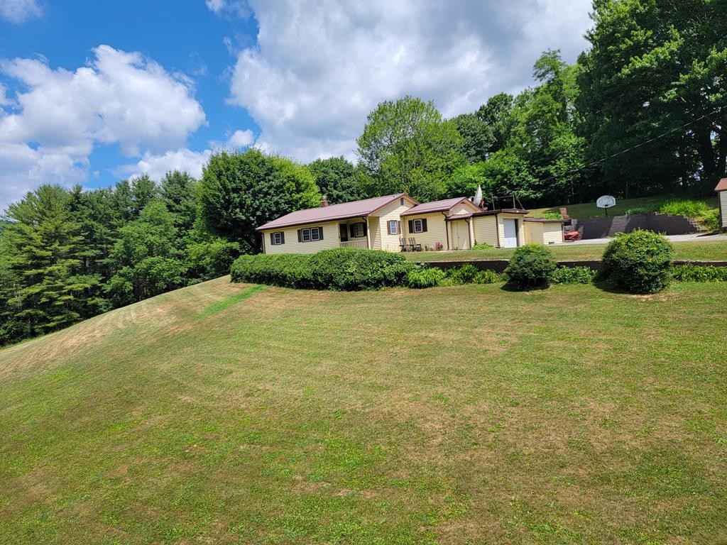 6213 Elk Crk Pkwy  