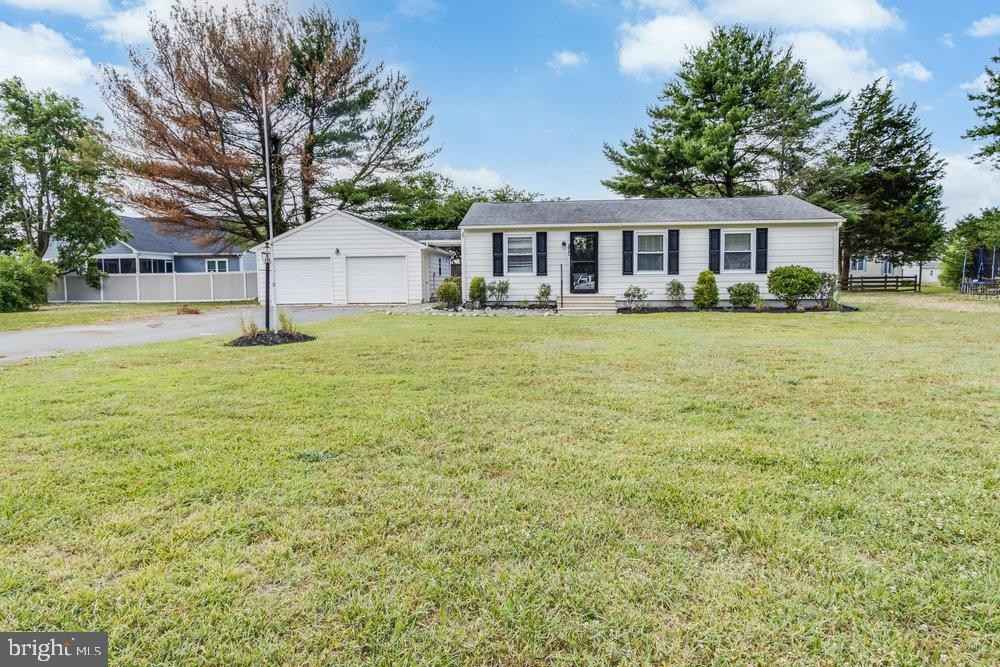 138 HOLLYWOOD Dr  